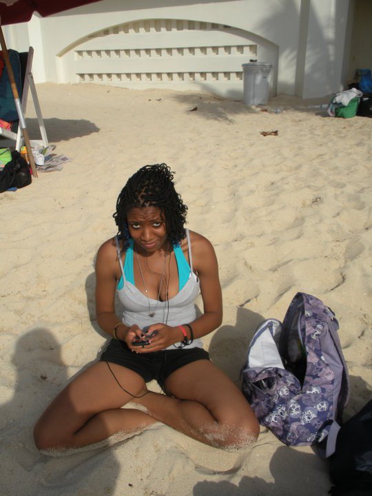 alexis-chateau-at-the-beach