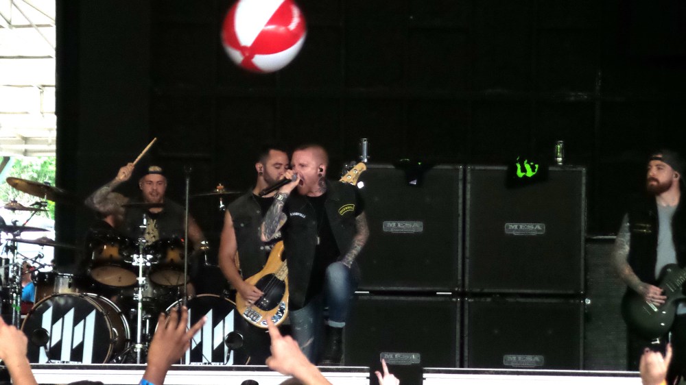 3 Matty Mullins Memphis May Fire Vans Warped Tour 2017 Atlanta.jpg